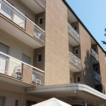 Hotel Montecarlo Rimini Extérieur photo